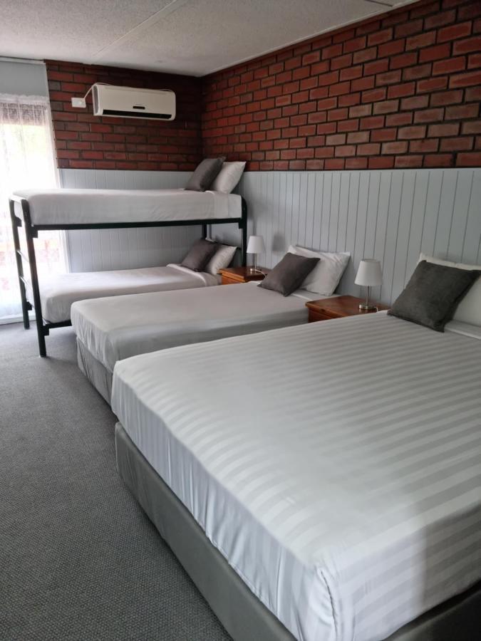 Mid City Plantation Motel มิลดูรา ภายนอก รูปภาพ