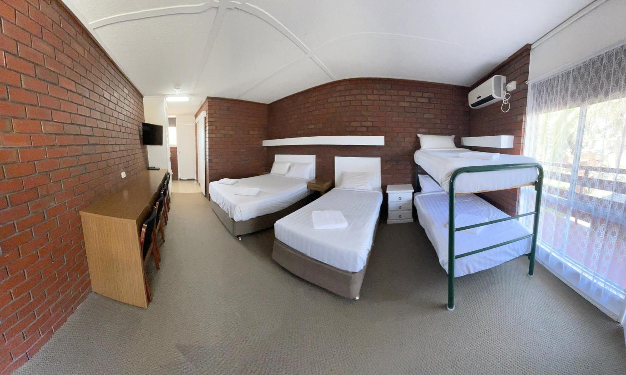 Mid City Plantation Motel มิลดูรา ภายนอก รูปภาพ