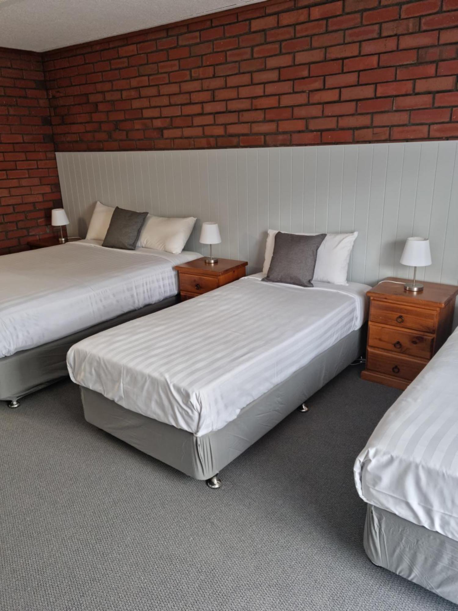 Mid City Plantation Motel มิลดูรา ภายนอก รูปภาพ