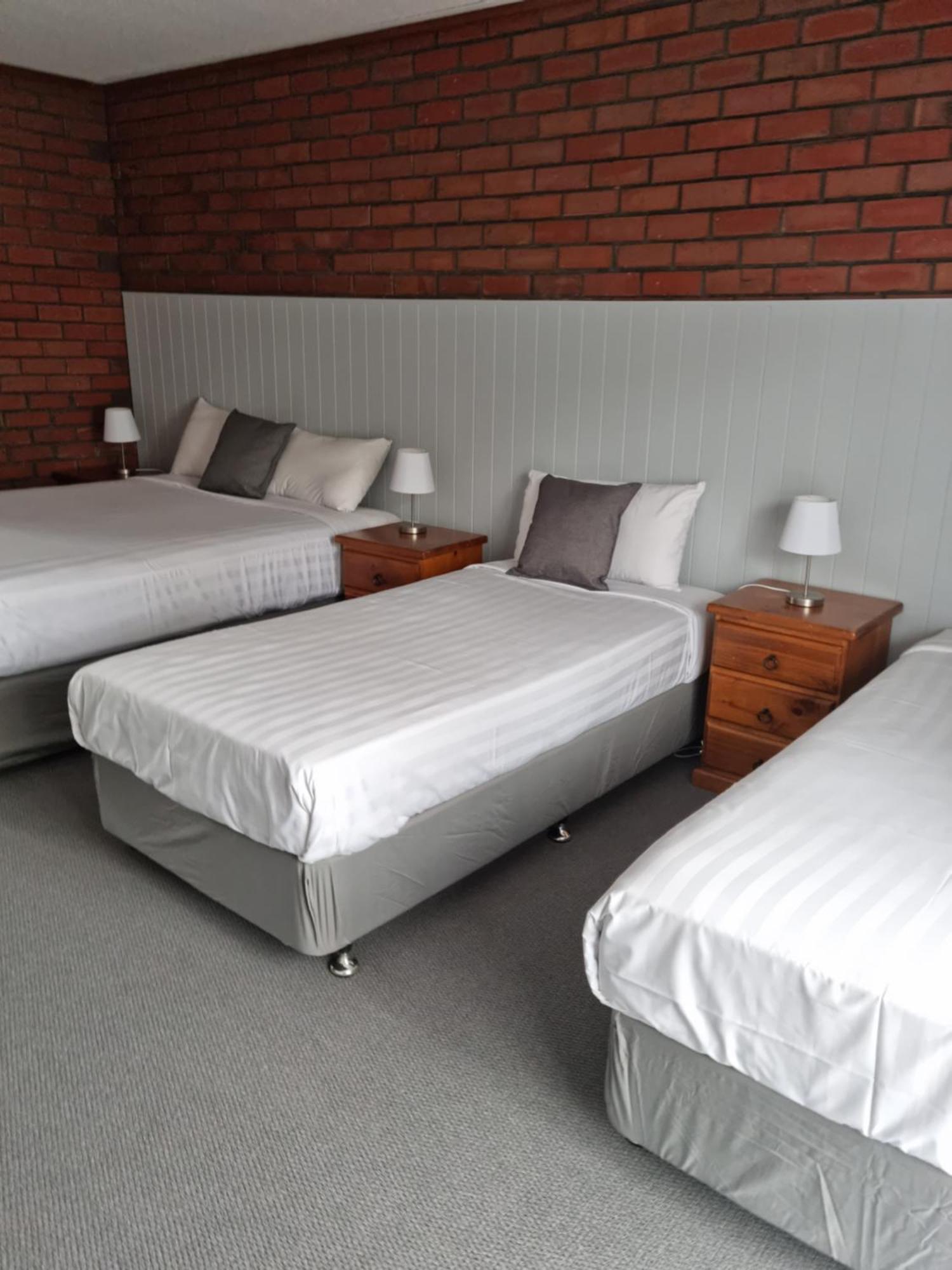 Mid City Plantation Motel มิลดูรา ภายนอก รูปภาพ