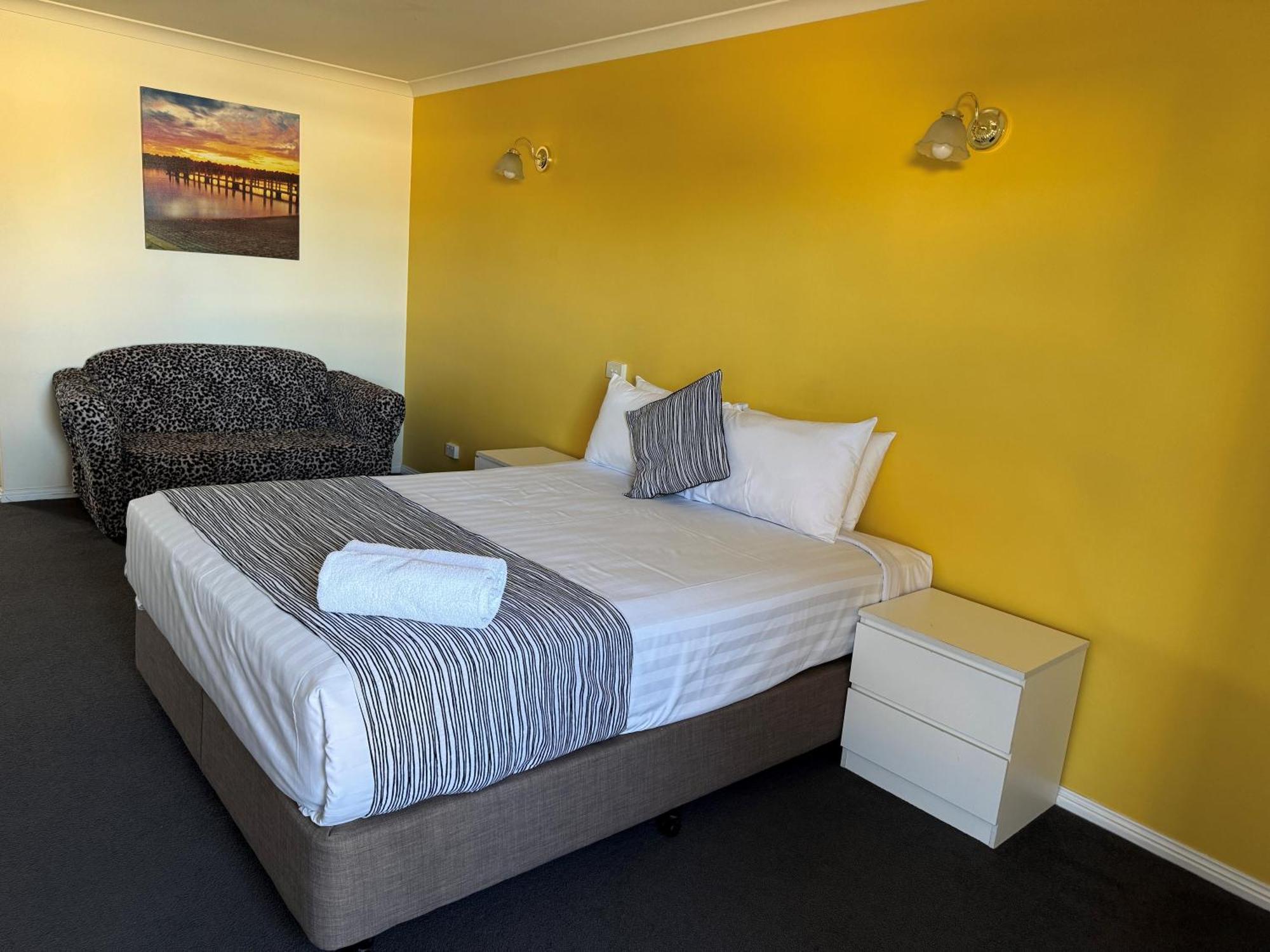 Mid City Plantation Motel มิลดูรา ภายนอก รูปภาพ