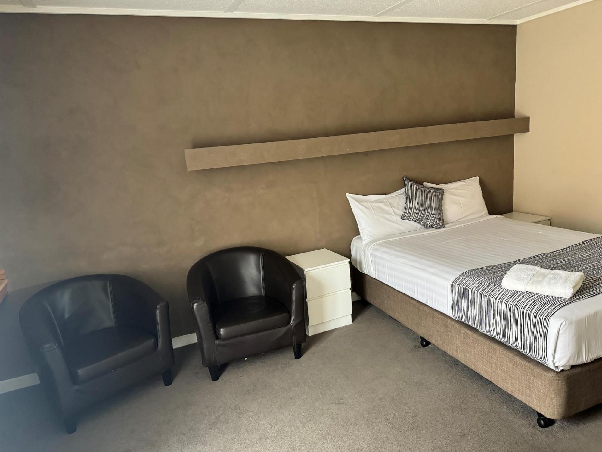 Mid City Plantation Motel มิลดูรา ภายนอก รูปภาพ