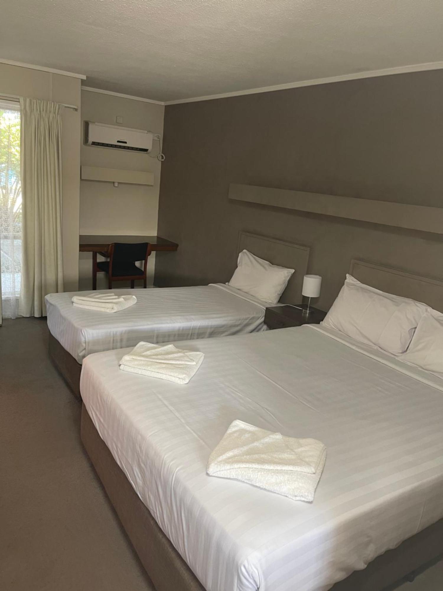 Mid City Plantation Motel มิลดูรา ภายนอก รูปภาพ