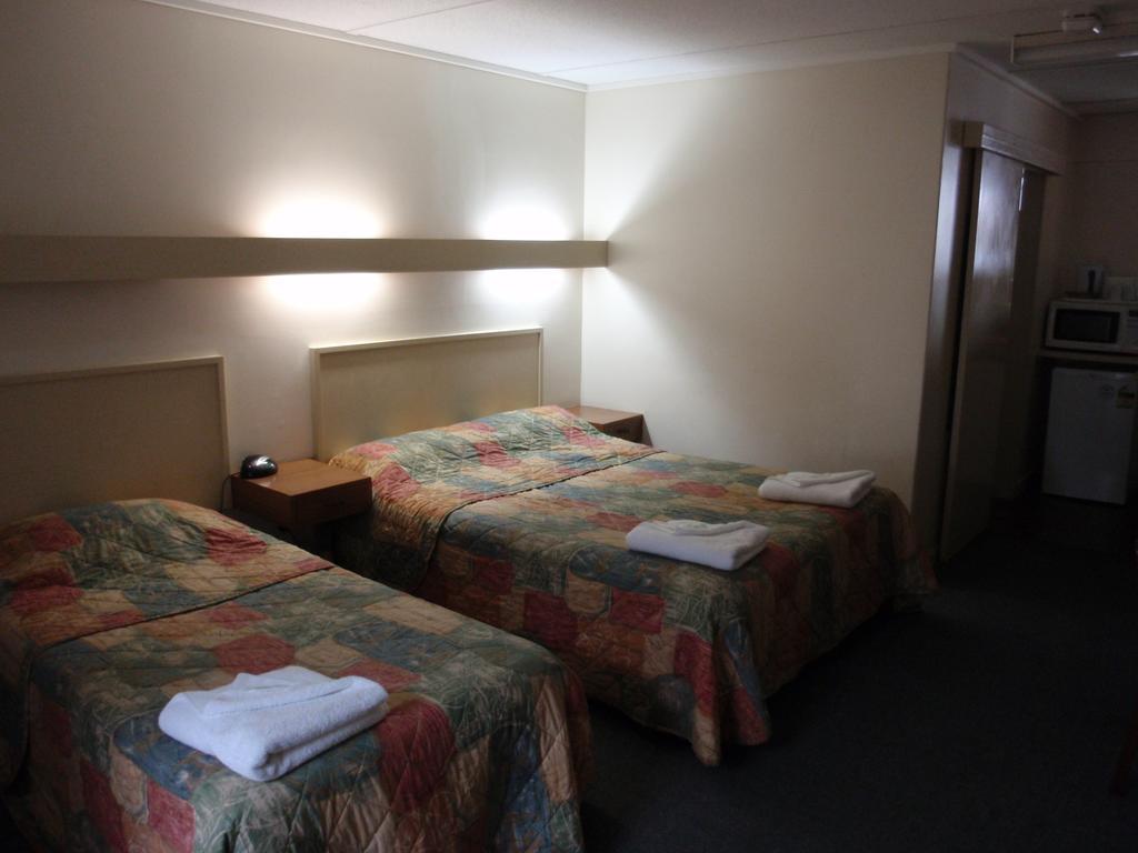Mid City Plantation Motel มิลดูรา ภายนอก รูปภาพ