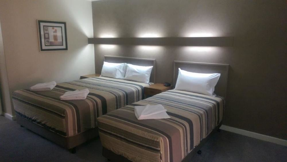 Mid City Plantation Motel มิลดูรา ภายนอก รูปภาพ