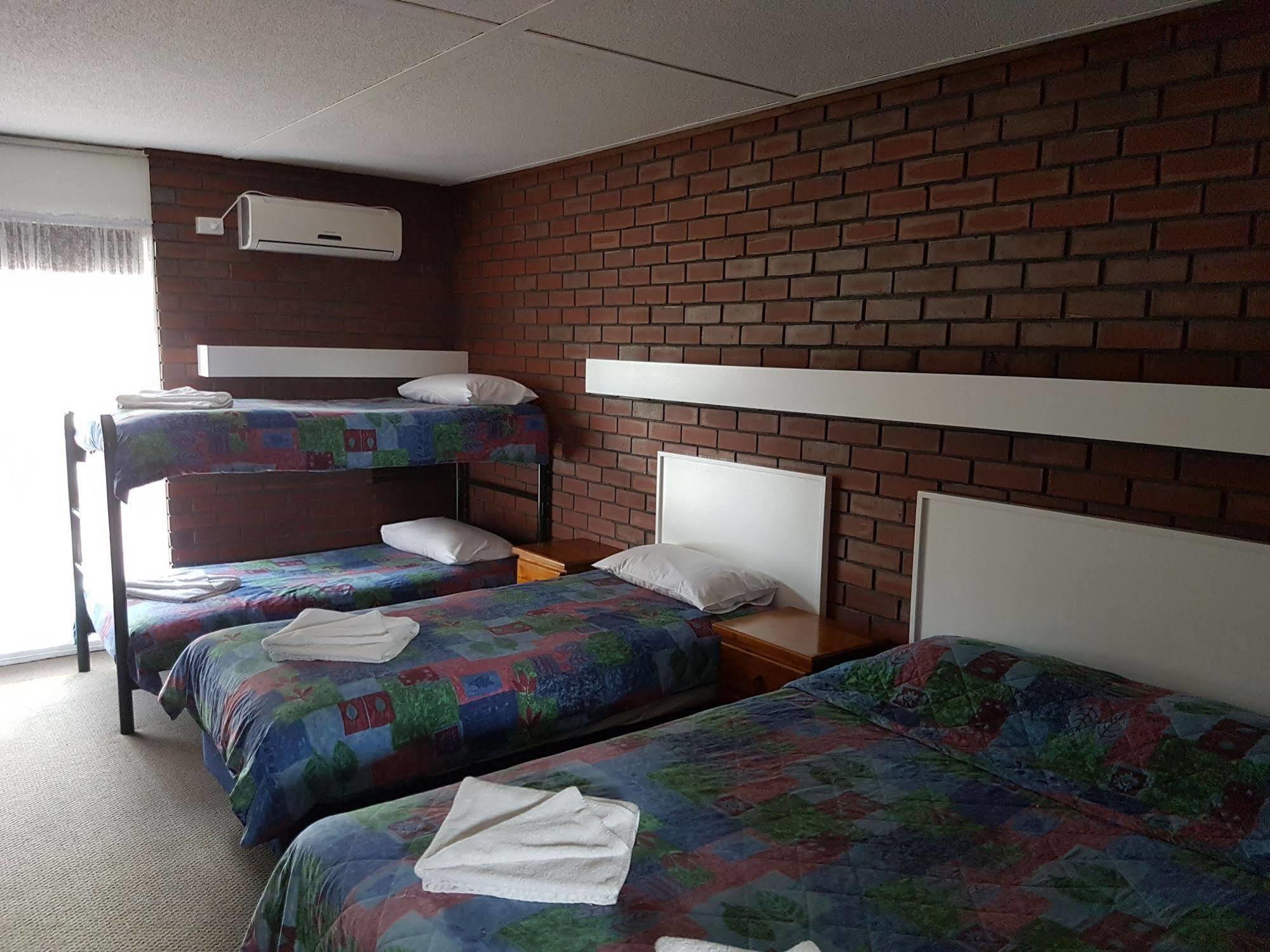 Mid City Plantation Motel มิลดูรา ภายนอก รูปภาพ