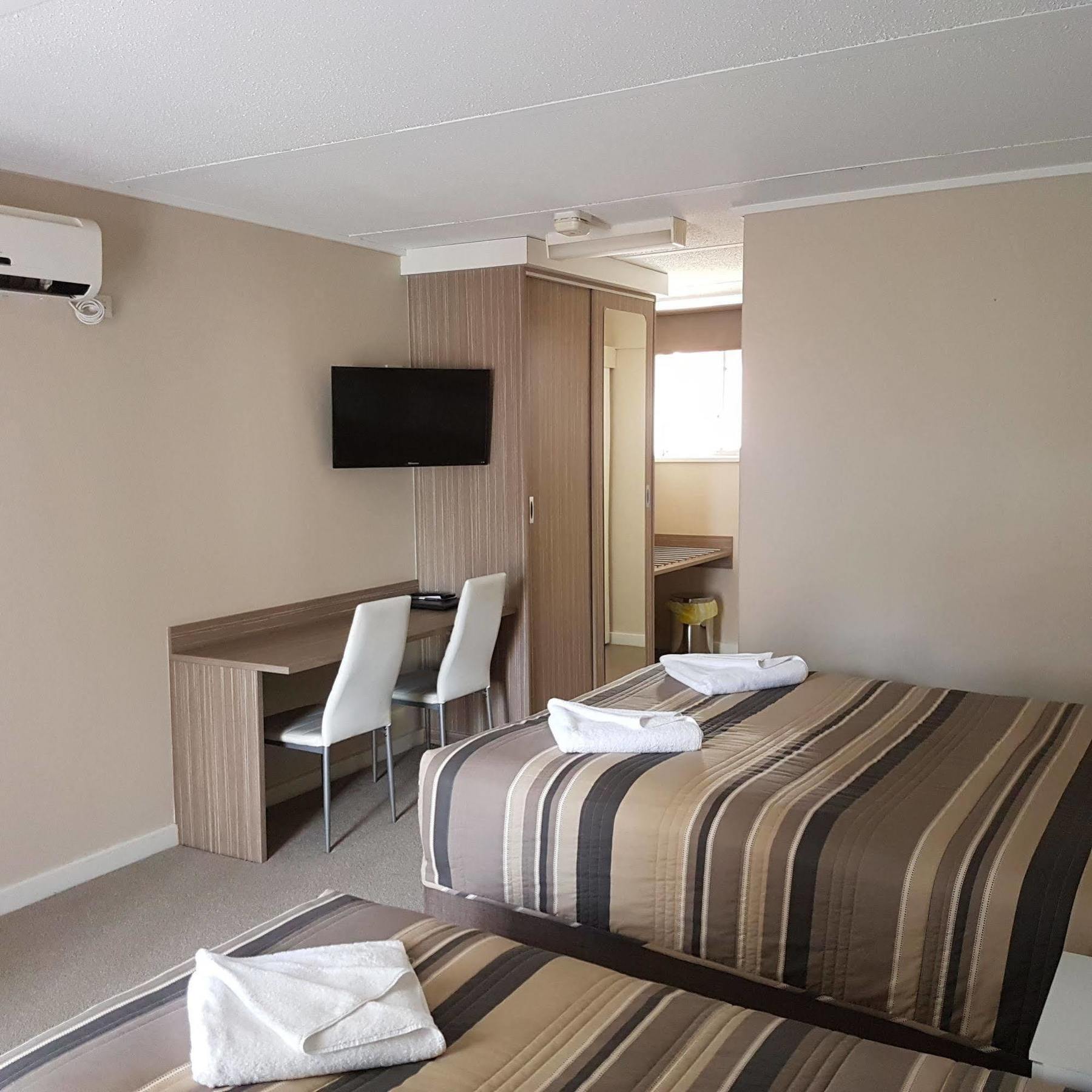 Mid City Plantation Motel มิลดูรา ภายนอก รูปภาพ