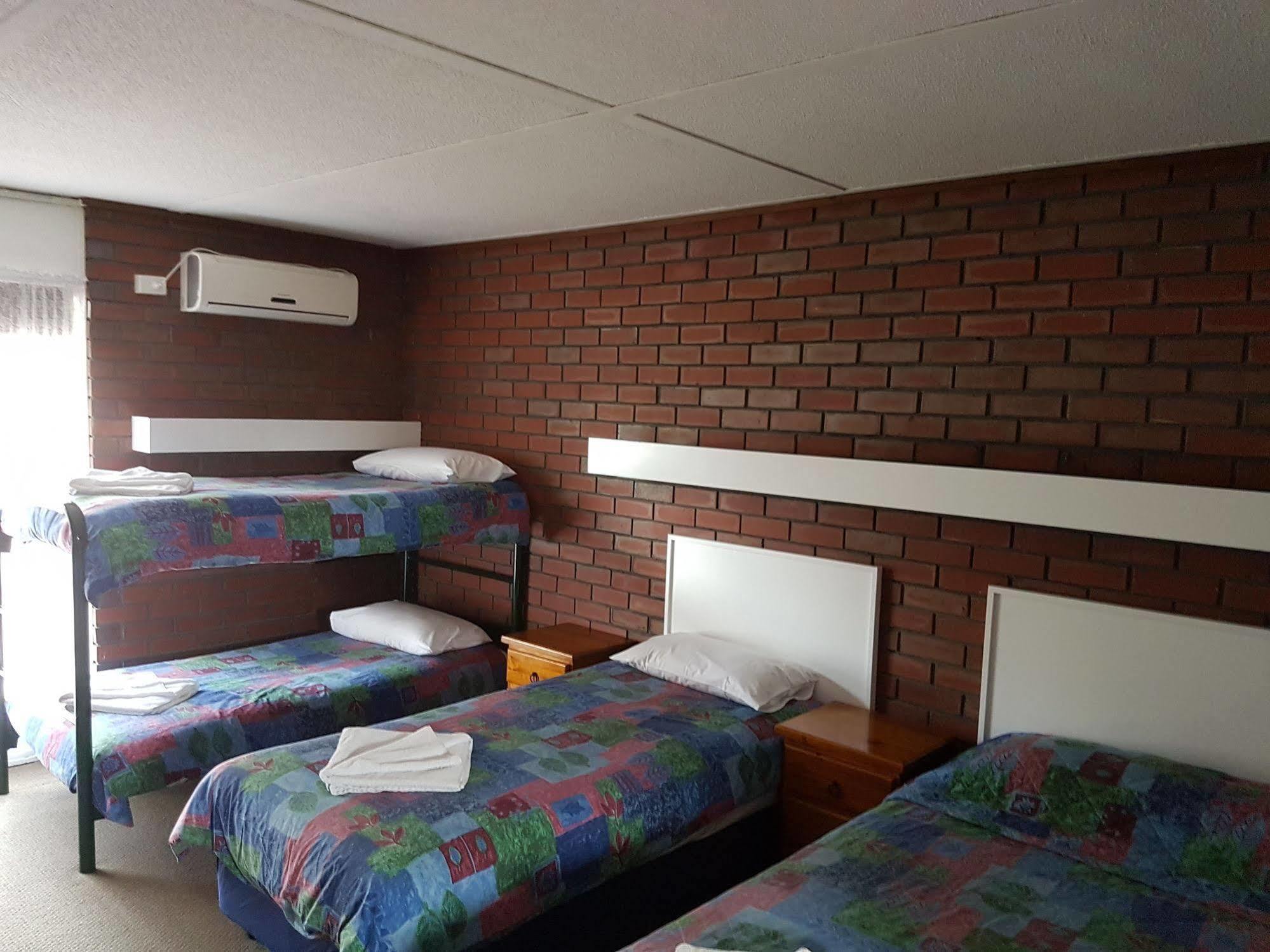 Mid City Plantation Motel มิลดูรา ภายนอก รูปภาพ
