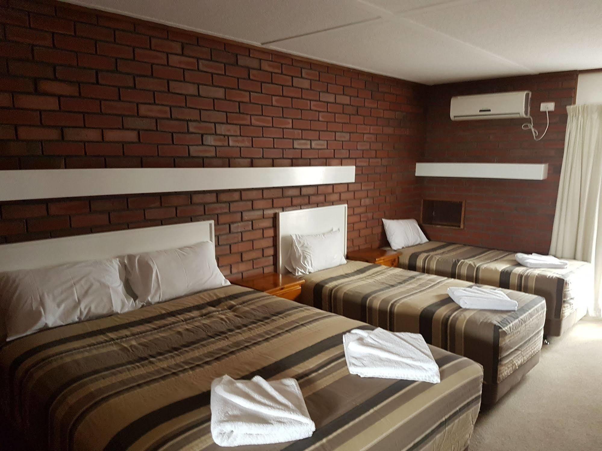 Mid City Plantation Motel มิลดูรา ภายนอก รูปภาพ