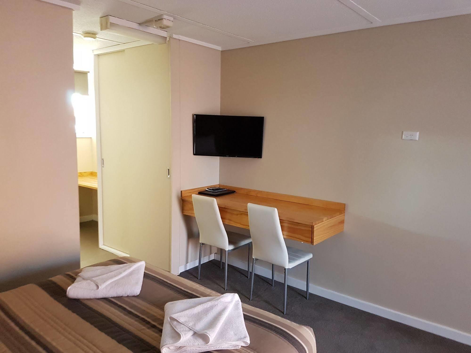 Mid City Plantation Motel มิลดูรา ภายนอก รูปภาพ
